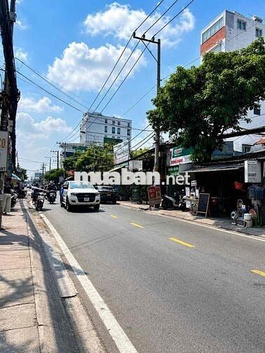 CHO THUÊ NHÀ CẤP 4 MẶT TIỀN LÊ VĂN LƯƠNG .Q7