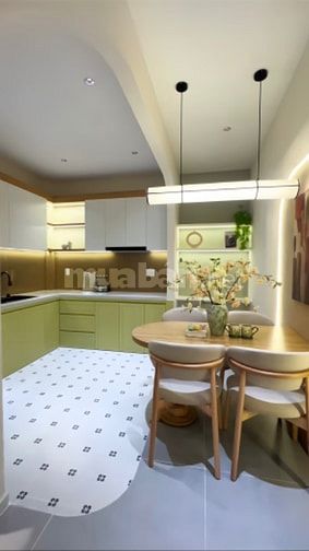Cần xoay vốn bán gấp nhà ở đường Tạ Quang Bửu, 4x17 giá bán 880 triệu