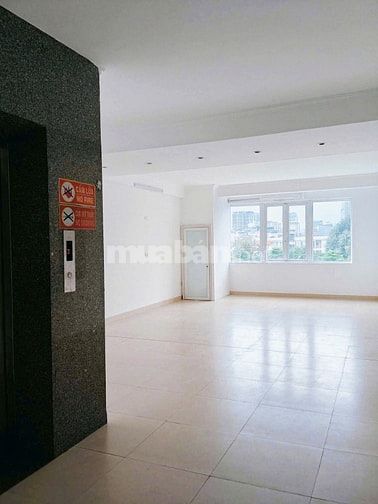 Cần cho thuê Nhà nguyên căn 5 tầng mặt phố Quan Hoa, Cầu Giấy