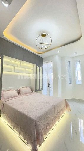 Mua Một Được 2 Căn Nhà 3 Tầng 6 P.Ngủ _ Hẻm Xe Hơi 6M