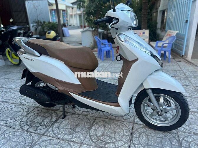 Honda Lead 2014 màu Trắng