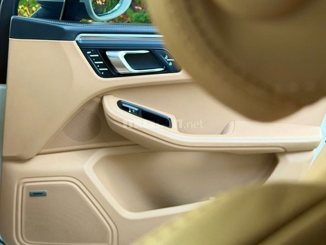 🆕 PORSCHE MACAN  [  ĐKLĐ : 01.2022 / Odo : 39.000miles ]
