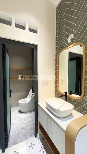 Cần xoay vốn bán gấp nhà ở đường Tạ Quang Bửu, 4x17 giá bán 880 triệu