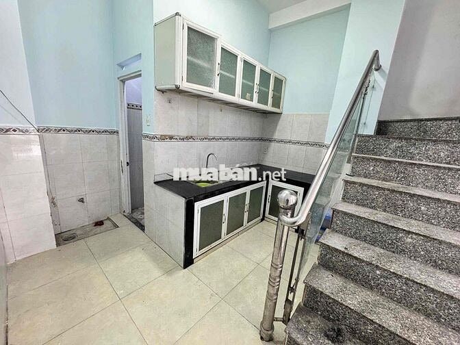 Bán nhà đg Lê Văn Lương gần bv Nhà Bè hẻm thông 6m