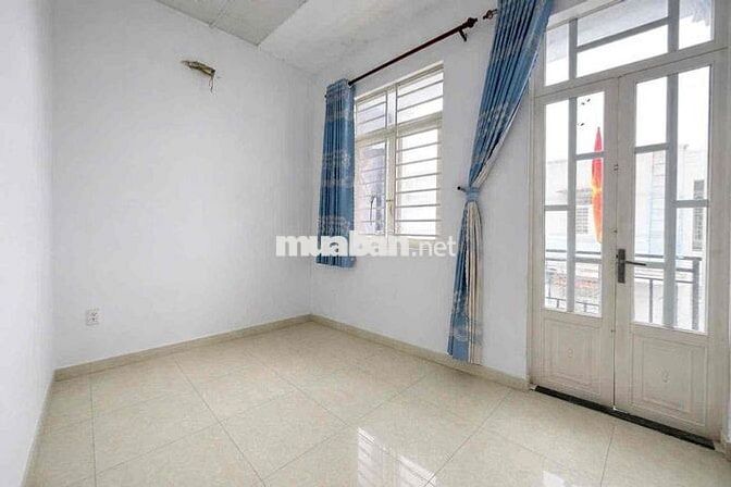 Bán nhà đg Lê Văn Lương gần bv Nhà Bè hẻm thông 6m