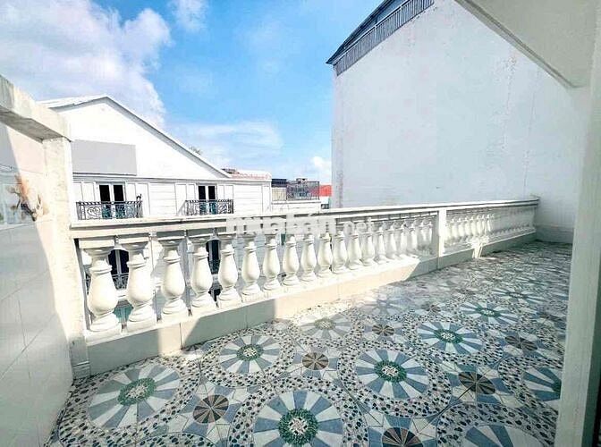 CHO THUÊ NHÀ TRỆT 3 LẦU ĐƯỜNG LÝ THÁI TỔ (Có Than Máy)