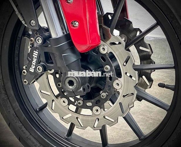 BENELLI 302 DATE 2015