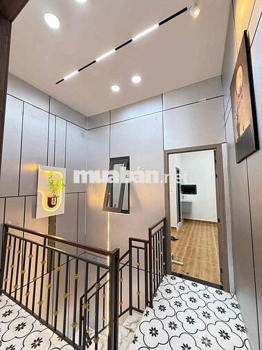 bán nhà lầu sát ủy ban Dân phường Trường Thọ Thủ Đức