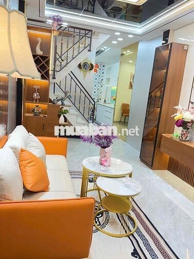 bán nhà lầu sát ủy ban Dân phường Trường Thọ Thủ Đức