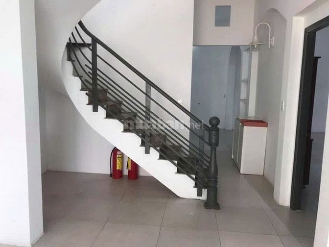 Cho thuê biệt thự đường số 6, P. Hiệp Bình Chánh, TP Thủ Đức