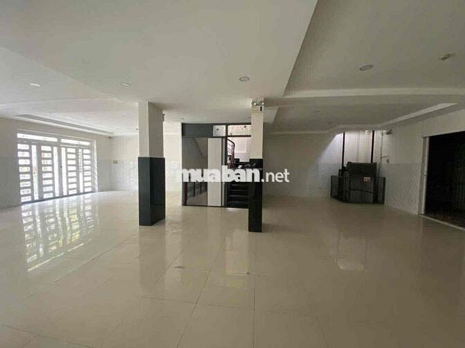Phạm Thế Hiển, Phường 7, Quận 8 10m x 20m (200m2), 2 lầu, 1 sân thượng
