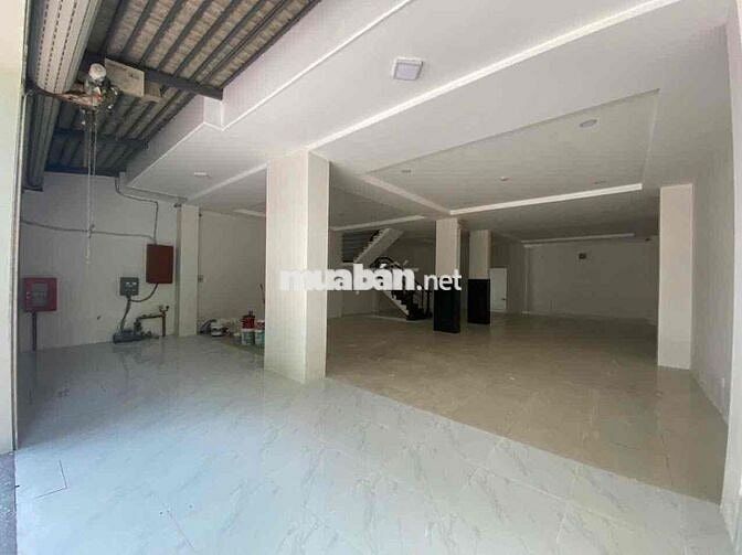 Phạm Thế Hiển, Phường 7, Quận 8 10m x 20m (200m2), 2 lầu, 1 sân thượng