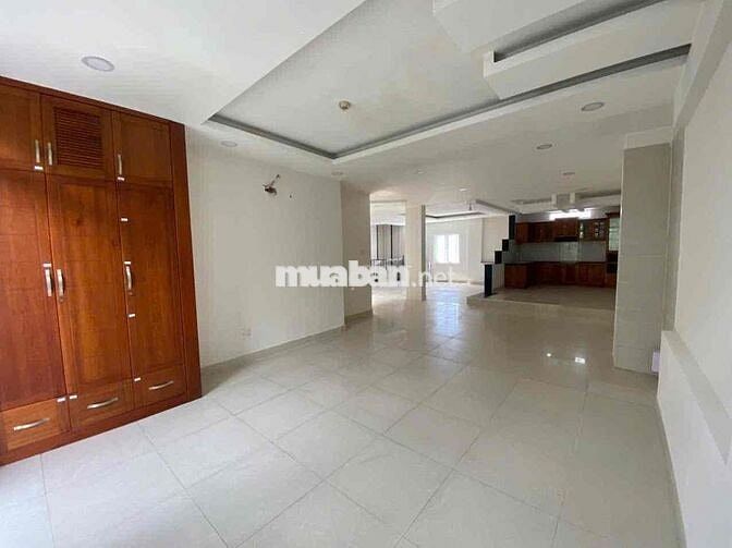 Phạm Thế Hiển, Phường 7, Quận 8 10m x 20m (200m2), 2 lầu, 1 sân thượng