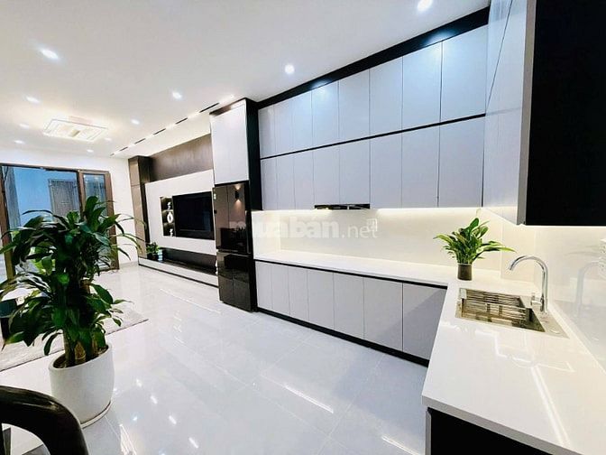 Bán Nhà Thịnh Quang, Đống Đa 36m, 4 tầng, mt 3.8m, giá 9.5 tỷ.