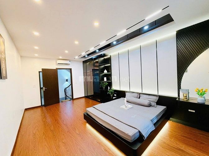 Bán Nhà Thịnh Quang, Đống Đa 36m, 4 tầng, mt 3.8m, giá 9.5 tỷ.