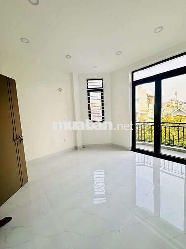 Nhà 1 Trệt 2 Lầu Sân Thượng 3PN Hẻm Xe Hơi Đường Số Lâm Văn Bền