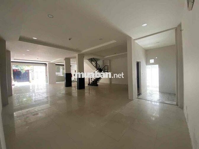 Phạm Thế Hiển, Phường 7, Quận 8 10m x 20m (200m2), 2 lầu, 1 sân thượng