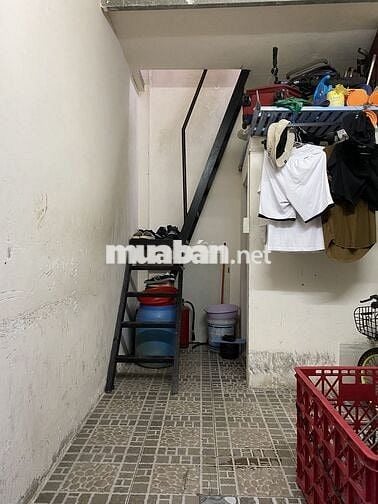 PHÒNG TRỌ QUẬN 4 – GẦN QUẬN 1 – CÓ MÁY LẠNH (CỰC KỲ CẦN MÙA NÀY!)