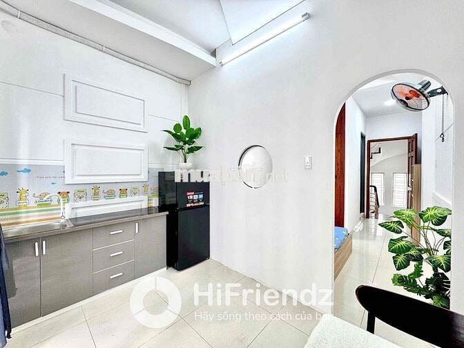 CHO THUÊ CĂN HỘ 1PN tách bếp bancol siêu đẹp tiện qua quận 10