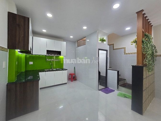 NHỈNH 4 tỷ- Hẻm Nhất Chi Mai, ngay nhà Ga T3. DT 4x10. 1 Lầu MỚI Keng.