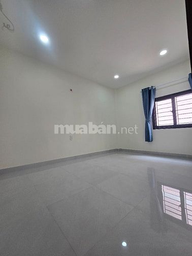 NHỈNH 4 tỷ- Hẻm Nhất Chi Mai, ngay nhà Ga T3. DT 4x10. 1 Lầu MỚI Keng.