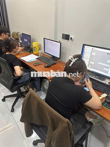 TUYỂN 5 BẠN NHÂN VIÊN CSKH - TELESALES