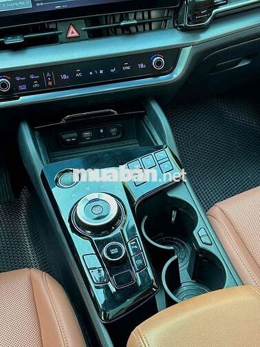 Kia Sportage 2.0D Signature sản xuất 2024
