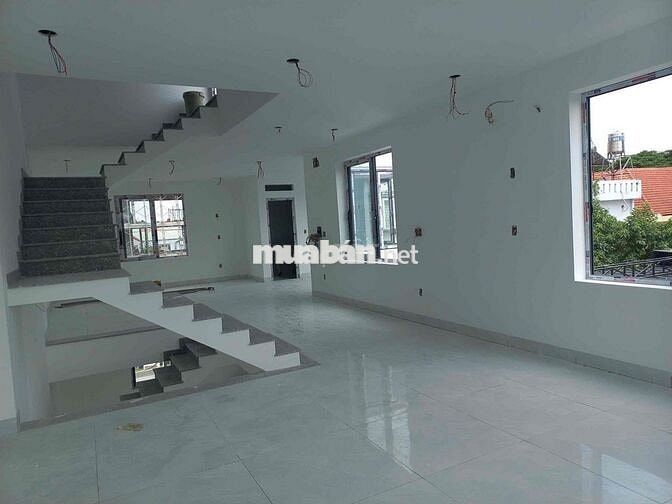 NHÀ MỚI CHO THUÊ- MẶT TIỀN ĐƯỜNG DƯƠNG THỊ GIANG , P.TÂN THỚI NHẤT