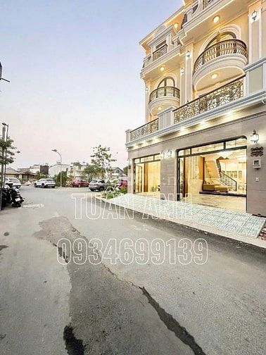 🏡 Bán 2 Căn Nhà Xây Mới Đẹp Tân Cổ Điển, Gara ÔTÔ 🚘 _ Mặt Tiền Đường