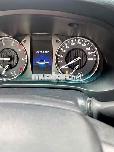 Toyota Hilux Xám 90000 km