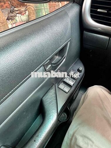 Toyota Hilux Xám 90000 km