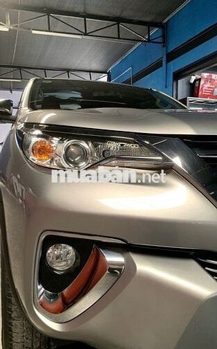 Toyota Fortuner 2018 2.7V Bạc