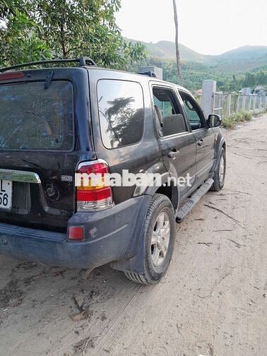 Ford Escape Đen 5 chỗ