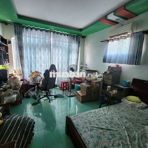 Cho thuê nhà văn cao, 4 tầng, 4 x 18m( DTSD: 288m2), hẻm xe hơi