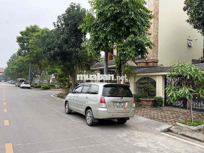 Toyota Innova 2008 G - 186000 km