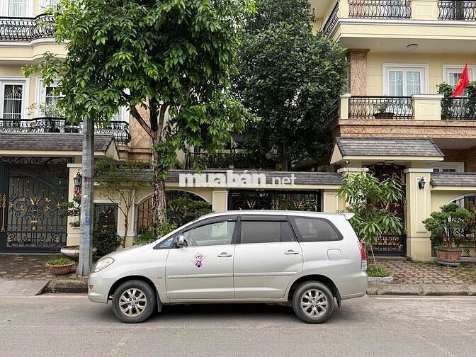 Toyota Innova 2008 G - 186000 km