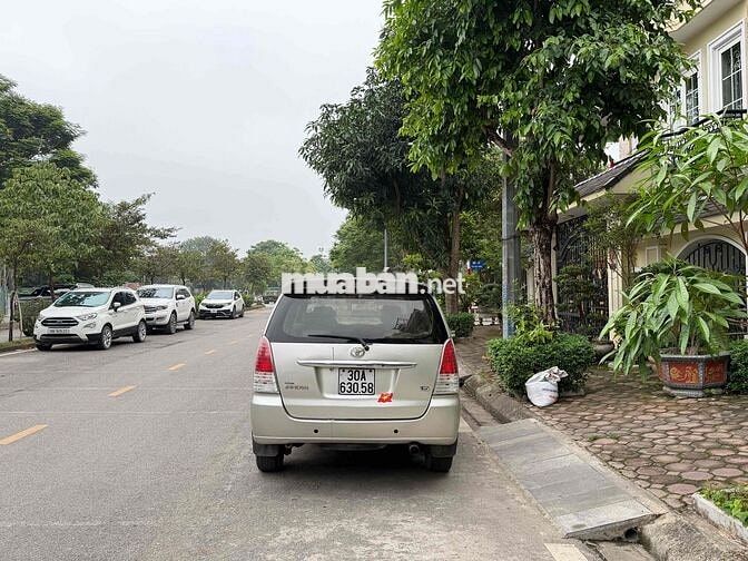 Toyota Innova 2008 G - 186000 km