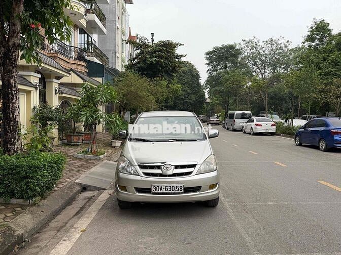 Toyota Innova 2008 G - 186000 km