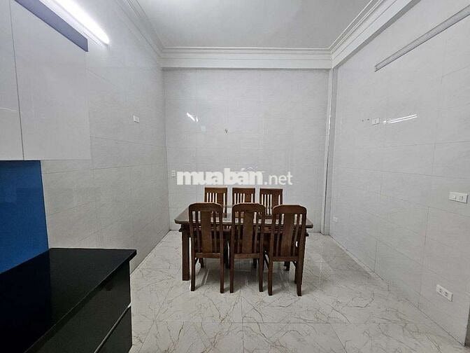 Cho thuê nhà nguyên căn ở Sài Đồng, ô tô qua nhà