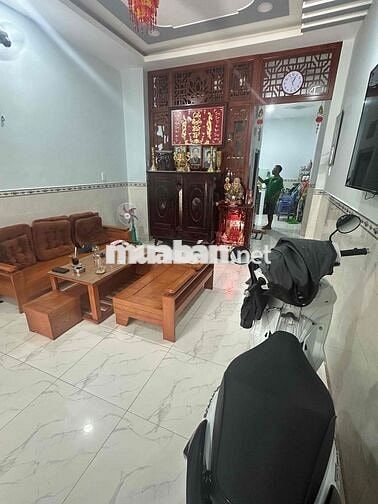 lô góc 2 mt hẻm Xe 16c chính chủ. Ngã ba tâm kim