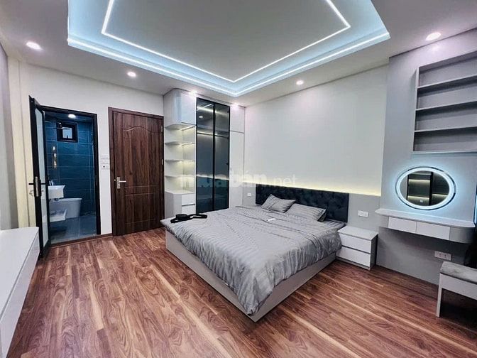Bán Nhà Phân Lô Ngõ Phố Hồ Tung Mậu . 37 m2, 5 Tầng, MT 6 m,Giá 8,8 Tỷ