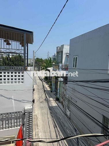 lô góc 2 mt hẻm Xe 16c chính chủ. Ngã ba tâm kim