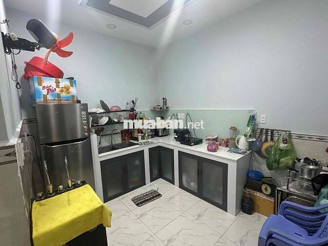 lô góc 2 mt hẻm Xe 16c chính chủ. Ngã ba tâm kim