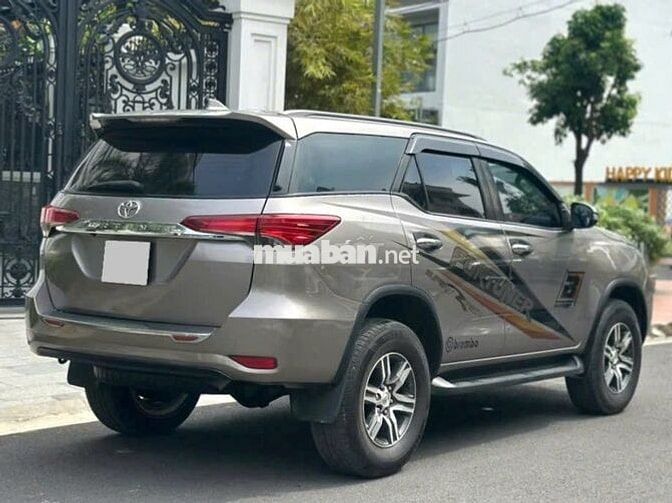 Toyota Fortuner G AT 2019 máy dầu màu xám