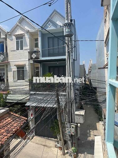 lô góc 2 mt hẻm Xe 16c chính chủ. Ngã ba tâm kim