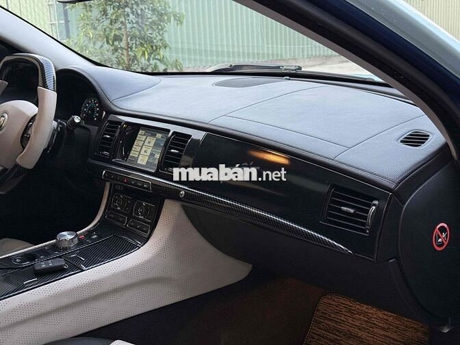 Jaguar XF 2014 2.0 AT - chuẩn đẹp