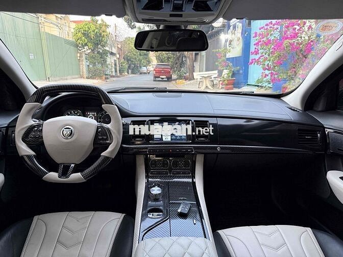 Jaguar XF 2014 2.0 AT - chuẩn đẹp