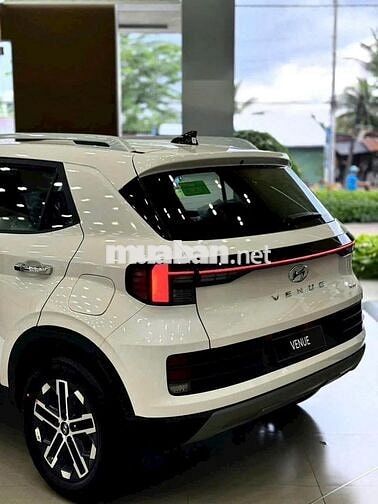 Chỉ từ 100 triệu sở hữu xe gầm cao Hyundai Venue
