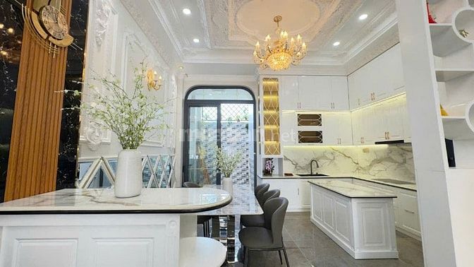 Bán Nhà 4 Tầng Sân Thượng _ DTSD 5M X 20M _ MT Đường 12m Kinh Doanh