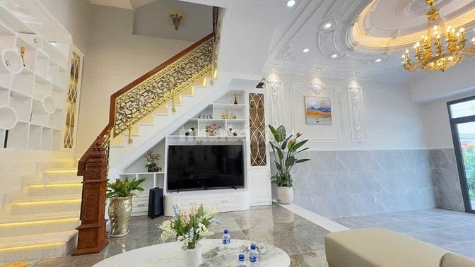Bán Nhà 4 Tầng Sân Thượng _ DTSD 5M X 20M _ MT Đường 12m Kinh Doanh